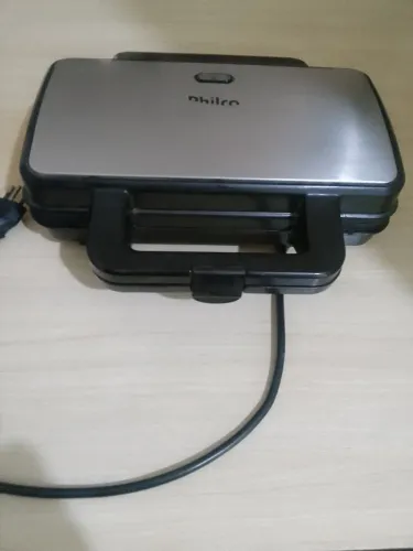 Sanduicheira e grill philco funcionando normal