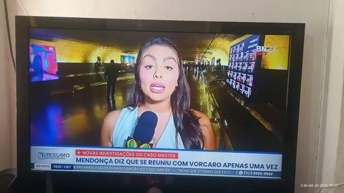 Troco TV LG 47 polegadas LCD Scarlett Full HD por uma TV menor e o restante em espécie