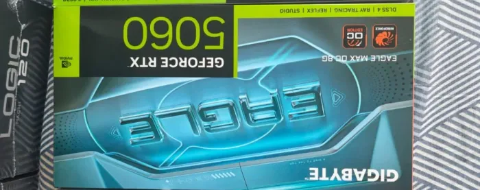 Rtx 5060 Eagle Max oc 3 fans lacrada