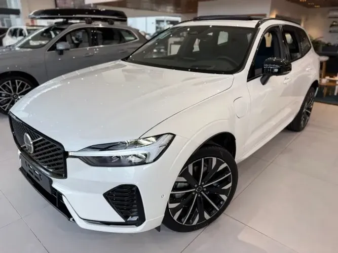 Volvo XC-60 T-8 Ultra Dark 2.0 AWD (híbrido) 2026