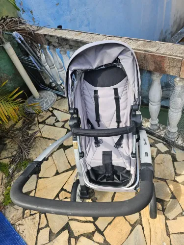 Carrinho de bebê vira moisés Dzieco+ bebê conforto+ base para carro