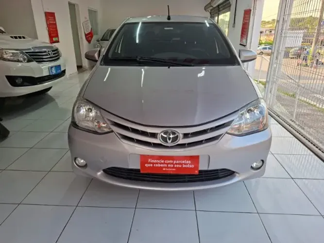 Toyota Etios X 1.3 Flex 16V 5P Mec. 2017