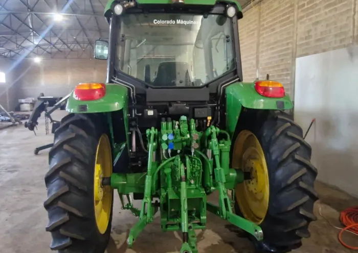 John Deere 6115J