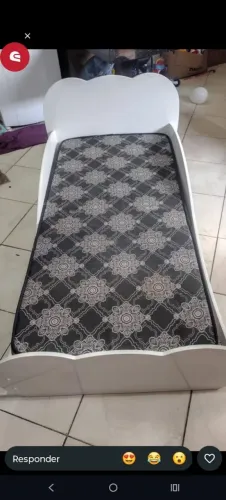Cama solteiro infantil com colchão
