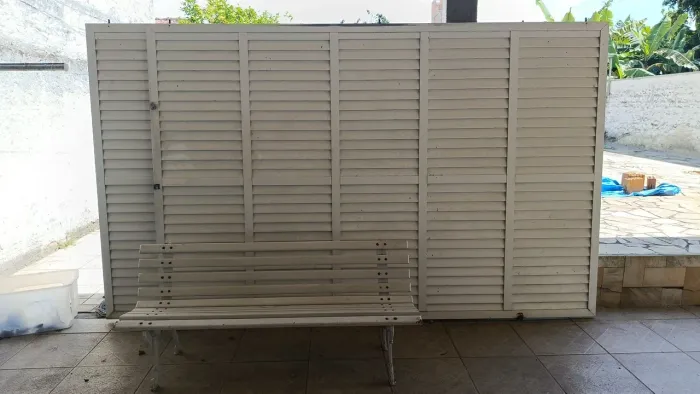 2 Portões de alumínio precisa de reparos  (300 reais cada)