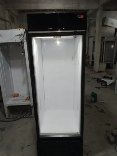 Freezer verticais 536 Litros, temos pra congelamento 4.500 e temos pra resfriamento 3.500