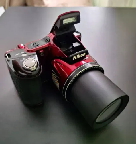 Câmera Nikon Vinho - Excelente estado