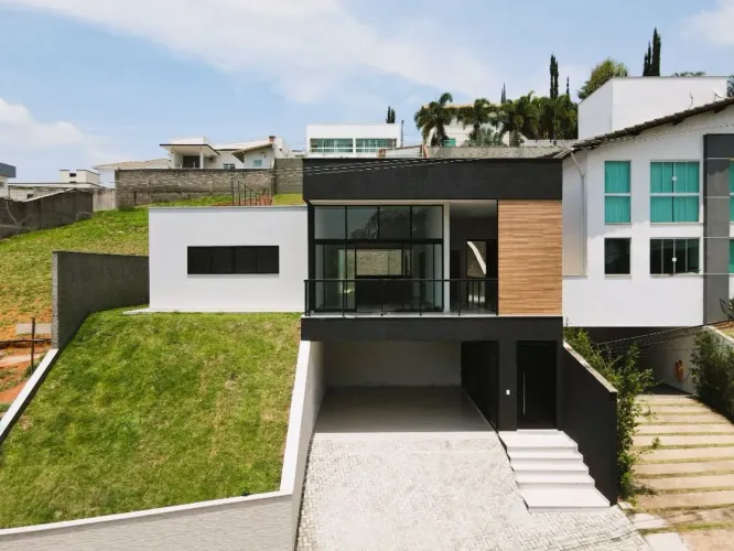 Casa à venda, 310 m² por R$ 1.750.000,00 - Spinaville - Juiz de Fora/MG