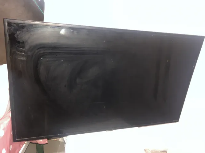 tv danificada de 42 polegada 