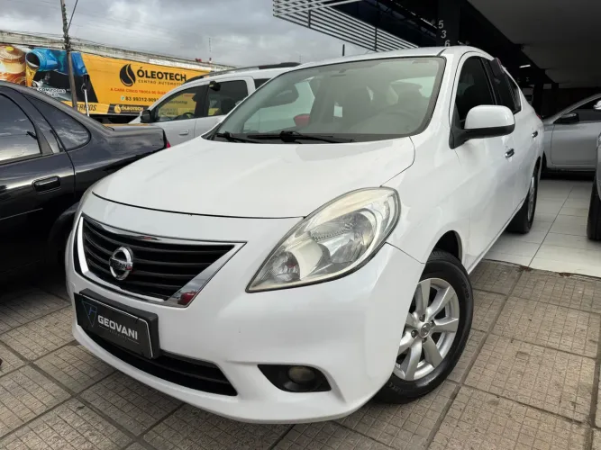 Nissan Versa SL 1.6 16V Flex Fuel 4P Mec. 2013
