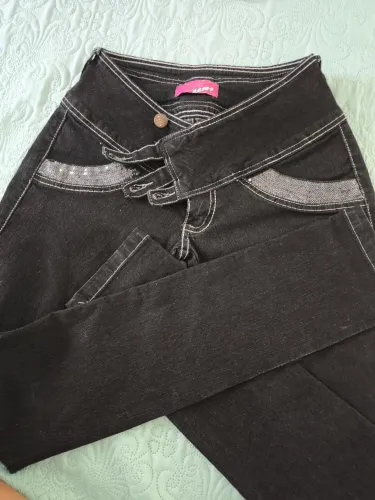 Linda calça jeans feminina preta 