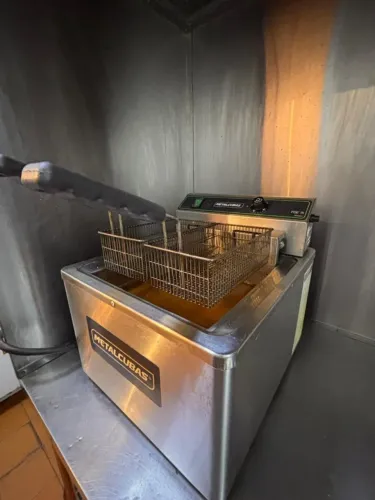 Fritadeira industrial elétrica Metalcubas FOE 15 M 15L aço inoxidável