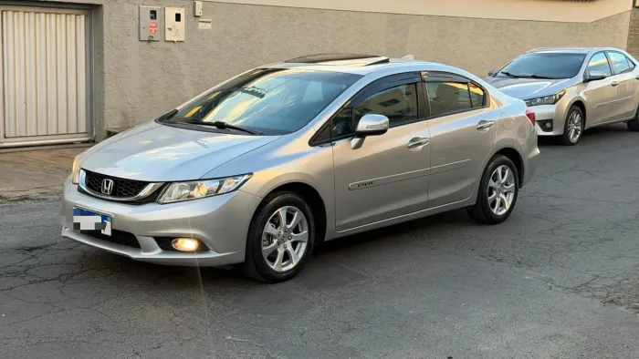 Honda Civic Sedan EXS 1.8/1.8 Flex 16V Aut. 4P 2012