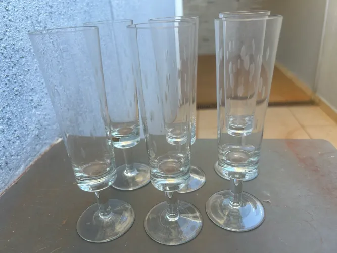 Jogo taça cristal cravejada de champagne