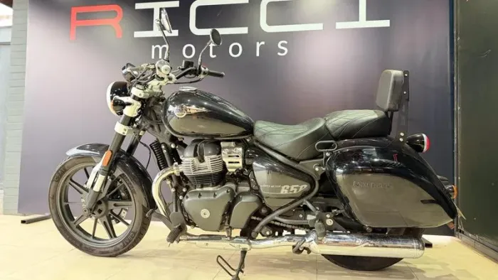ROYAL ENFIELD SUPER METEOR 650 2025