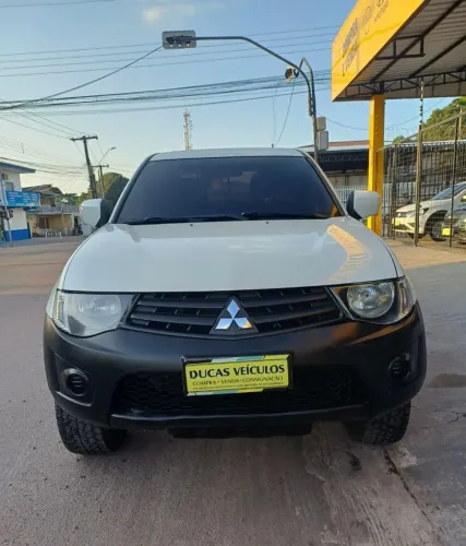 Mitsubishi L200 Triton GL 3.2 CD TB Int. Dies. Mec. 2015
