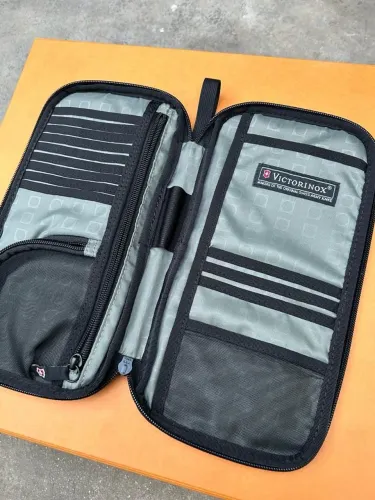 Carteira Victorinox travel - organizador de documentos para viagem - 13x26cm