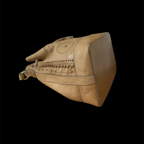 bolsa schutz ombro bege recortes a laser, estado novo