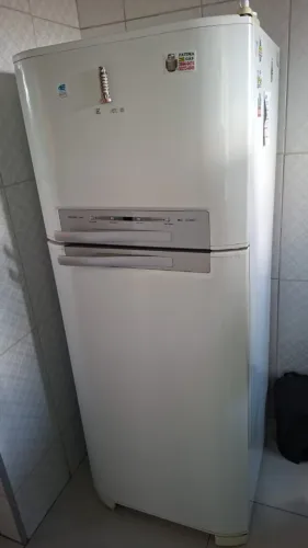 Geladeira Electrolux Frost Free DF46
