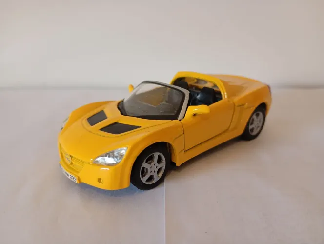 Maisto - Miniatura Opel Speedster