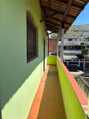 Aluga-se casa em Nova Iguaçu 