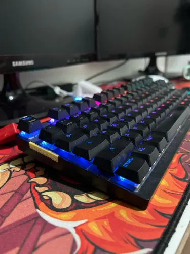 Teclado Gamer Mecânico Motospeed K82 QWERTY Outemu blue RGB Preto Inglês Us