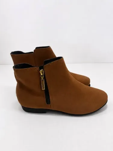 Bota cano curto moleca