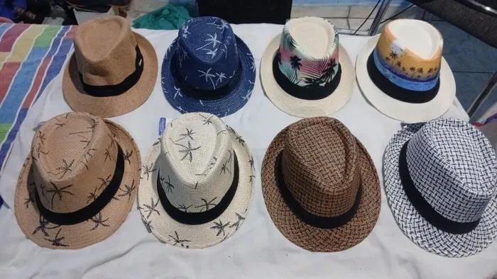 Vendo chapéu pequeno estilo panama