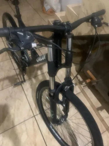 Caloi full suspensão pra sair rápido