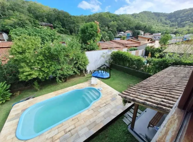 Excelente casa no condomínio Ubá Recanto em Itaipu.