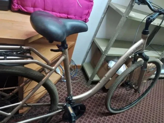 Bicicleta Urban ID da Groove vem equipada com 21 velocidades, aro 700, garfo com suspensao