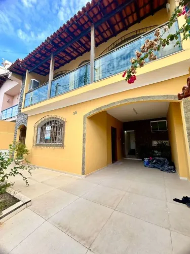 Casa com 4 dormitórios à venda, 190 m² por R$ 920.000,00 - Imbetiba - Macaé/RJ