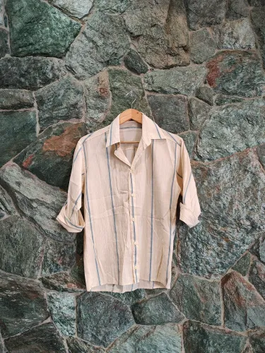 Camiseta listrada bege p