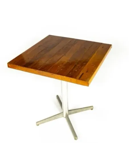 MESA DE  MADEIRA 70X60 PÉ NA COR ALUMINIO