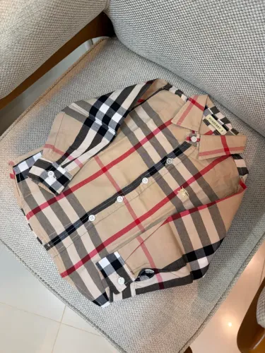 CAMISA BURBERRY TAM 2/ 3 ANOS