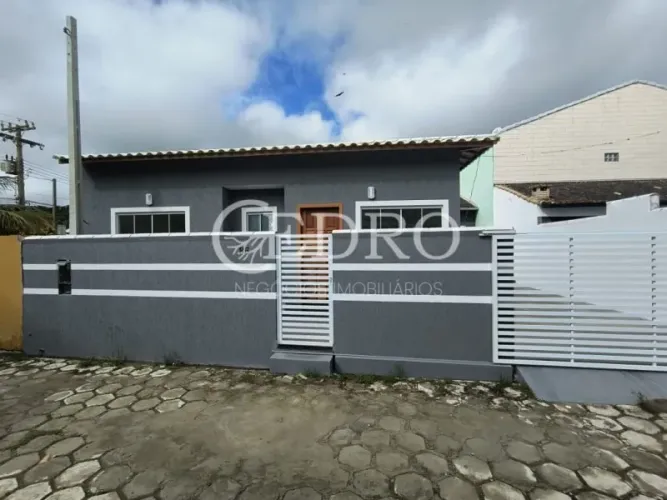 Casa 2 Quartos Sendo 1 Suíte Condomínio Cisne Branco Fluminense São Pedro da Aldeia.