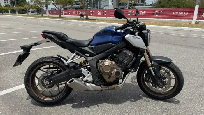 CBR 650R 2022 18.000 RODADOS