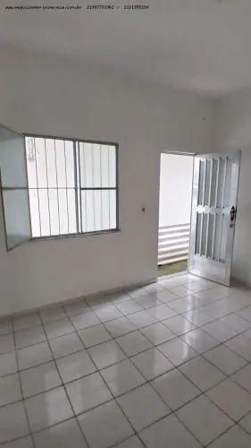 Casa para Locação em Duque de Caxias, Olavo Bilac, 1 dormitório, 1 banheiro