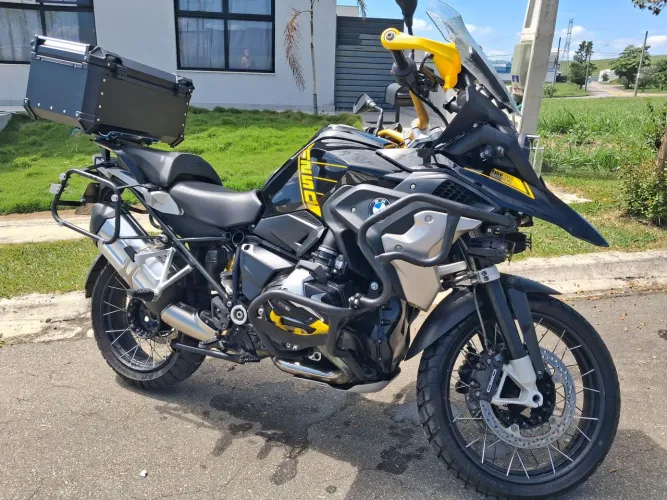 Vendo ou troco gs1250 2021 