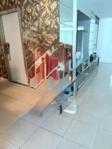 Vaga para Secretária do Lar