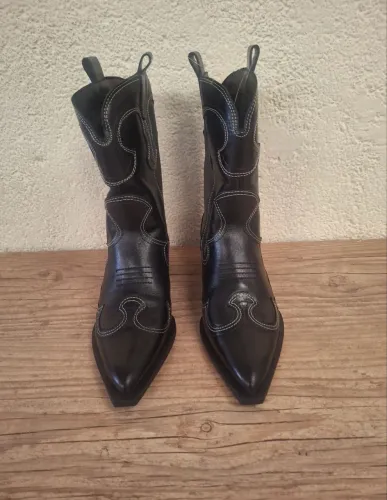 Bota Arezzo