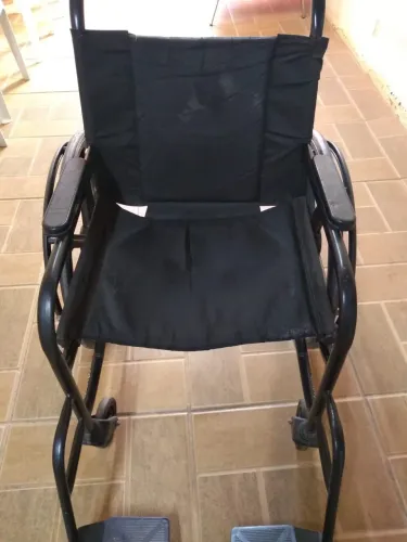 Cadeira de Rodas usada