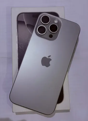 IPHONE 16 PRO MAX À VENDA!
