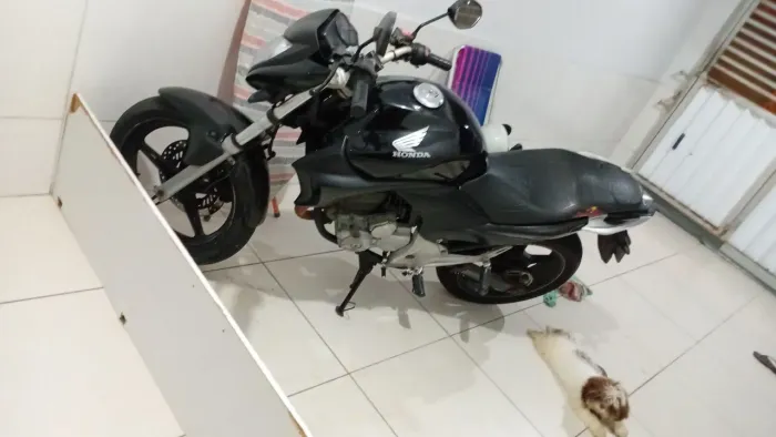 Cb 300