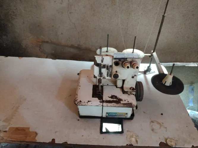 Máquina de costura 