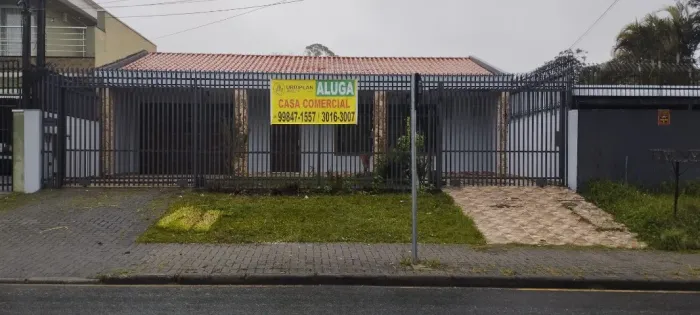 Aluga casa comercial Jardim das Américas.
