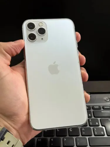 iPhone 11 Pro  256GB Prateado Seminovo 85%  // impecável //  retirada na Savassi