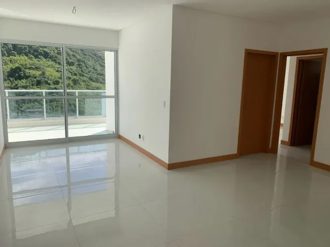 Apartamento Padrão com 3 Dormitórios na Praia da Costa