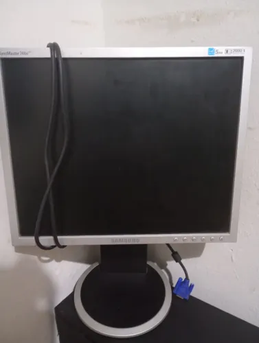 Monitor Samsung Sync Master 740B