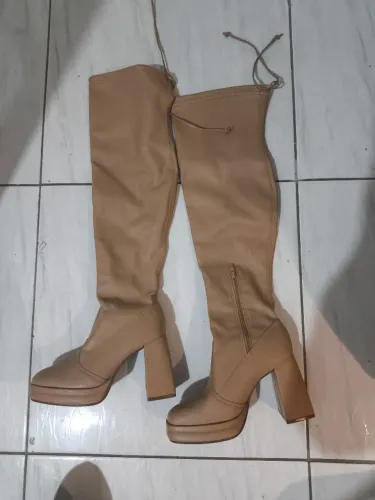 Bota nova sem uso, N. 34